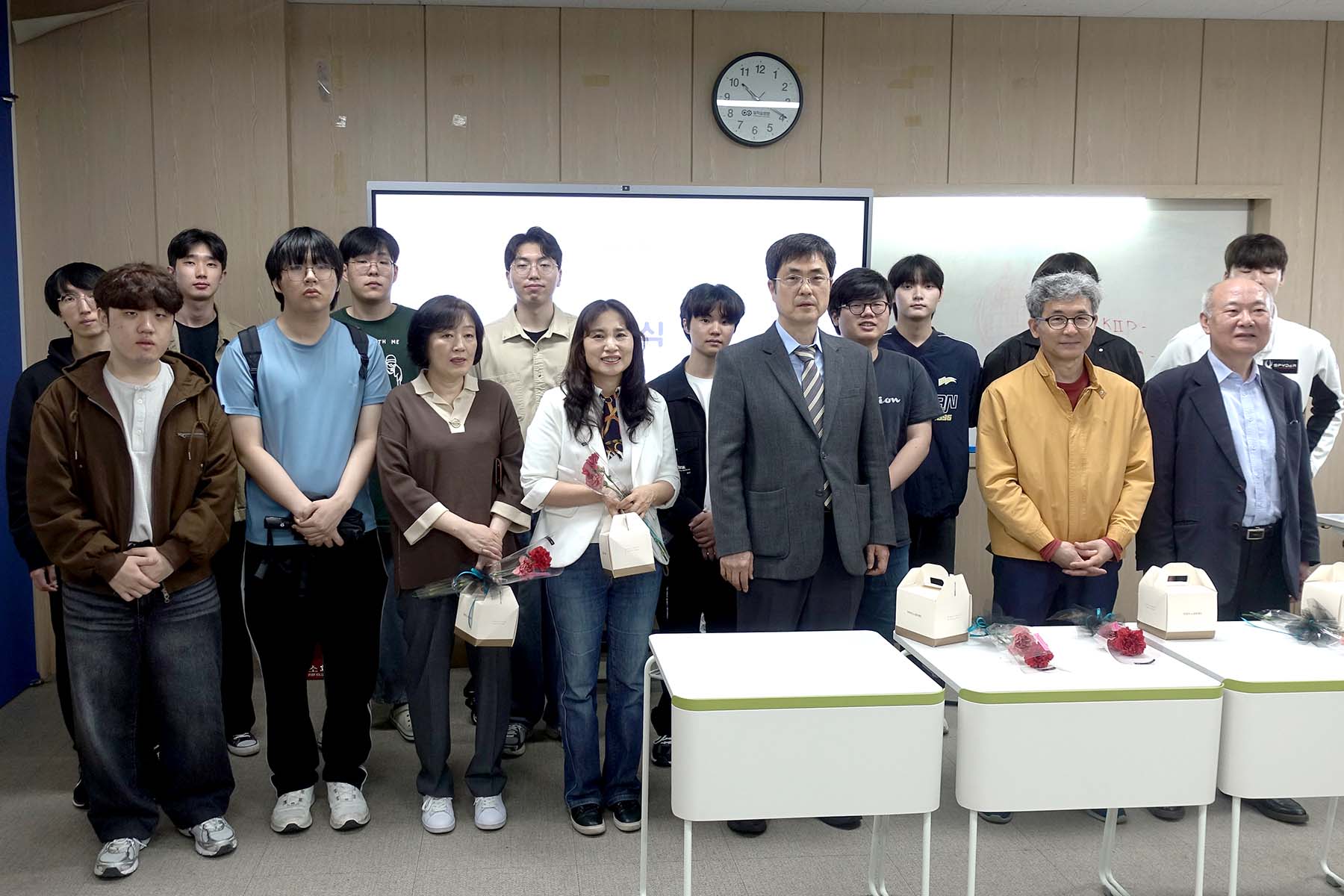 게시물의 1번째 이미지 - 하단 참조